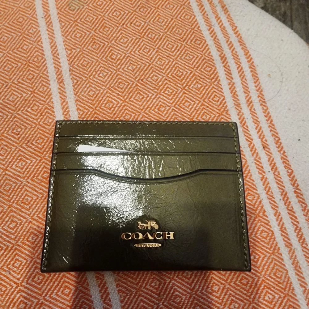 Coach Dark Green Leather Card Holder NWT - Picture 5 of 9